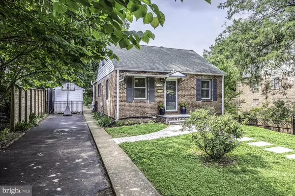 Arlington, VA 22207,4741 20TH ST N