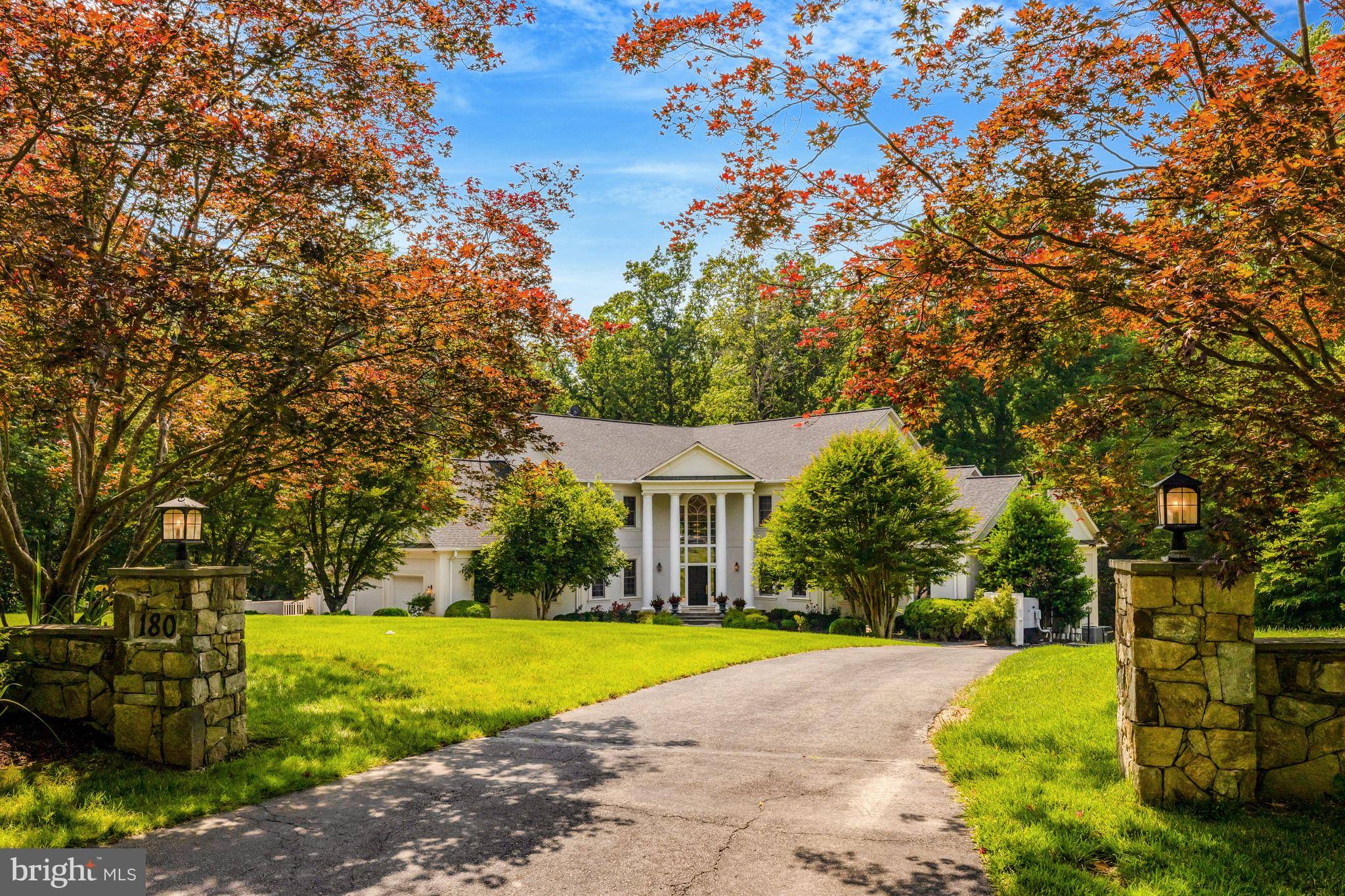 180 RIVER PARK DR, Great Falls, VA 22066