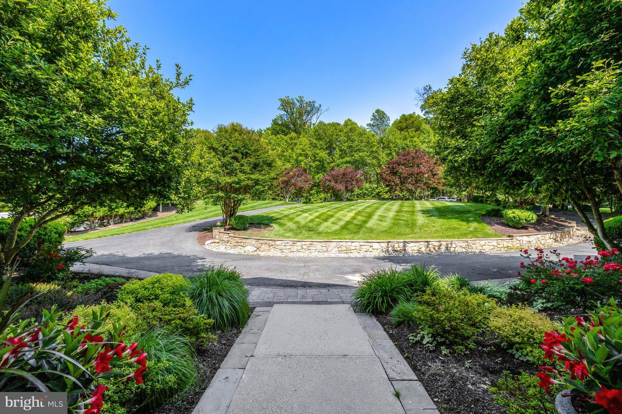 Great Falls, VA 22066,180 RIVER PARK DR