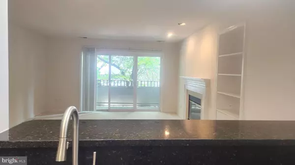 Annandale, VA 22003,7705 LAFAYETTE FOREST DR #77