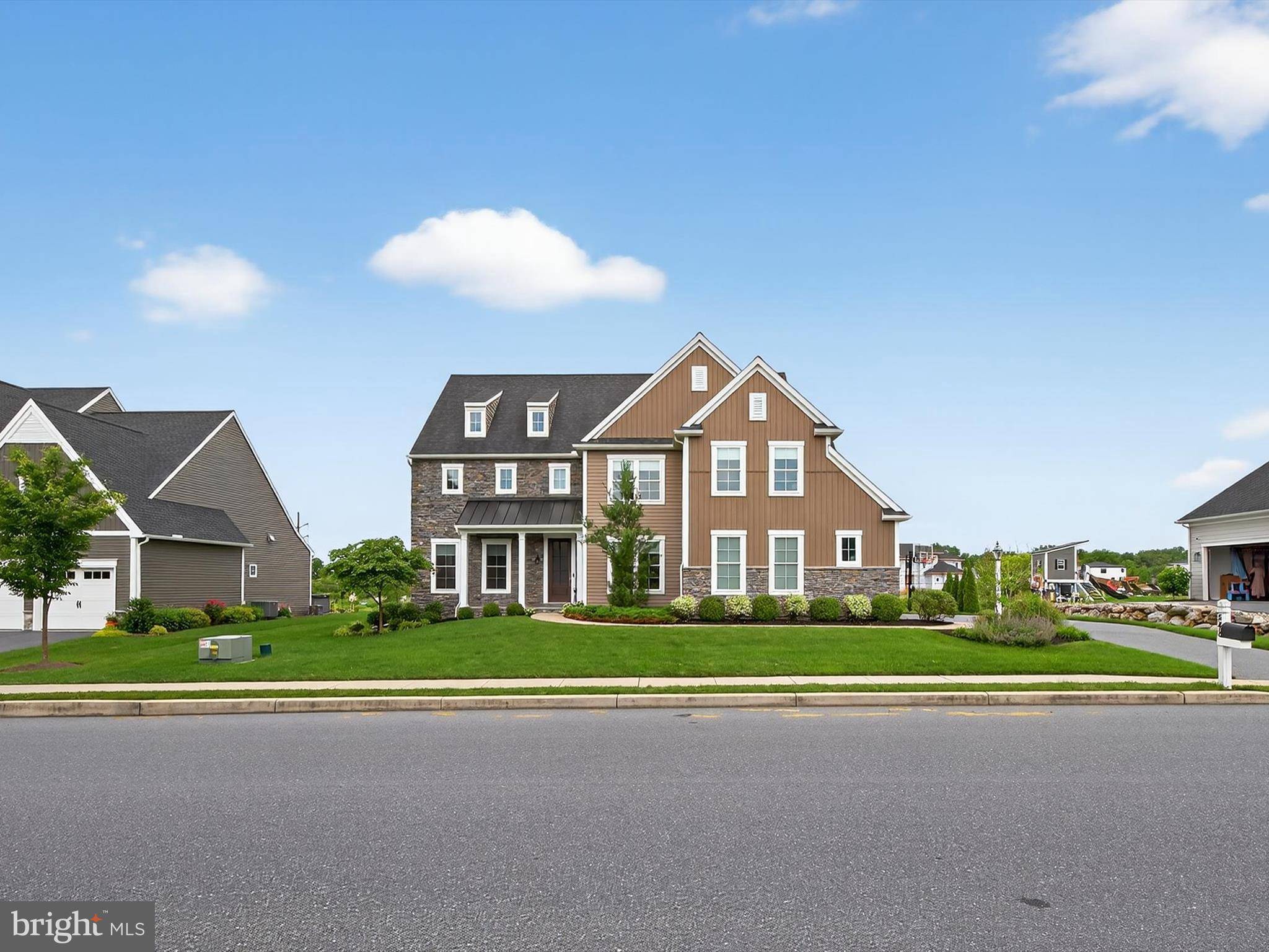 Lancaster, PA 17601,548 E DELP RD