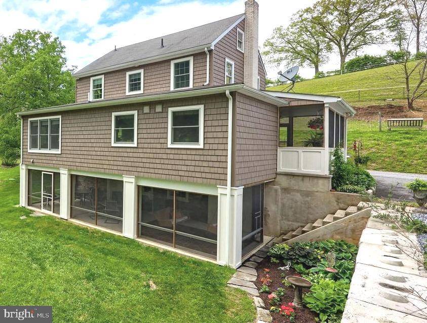 110 WOOLTOWN RD, Wernersville, PA 19565