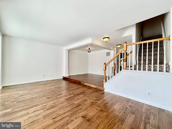 Delran, NJ 08075,23 LILYBERRY PL
