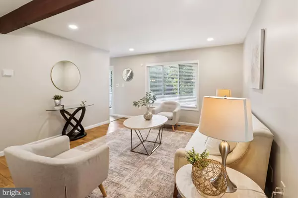 Silver Spring, MD 20910,10105 MEREDITH AVE