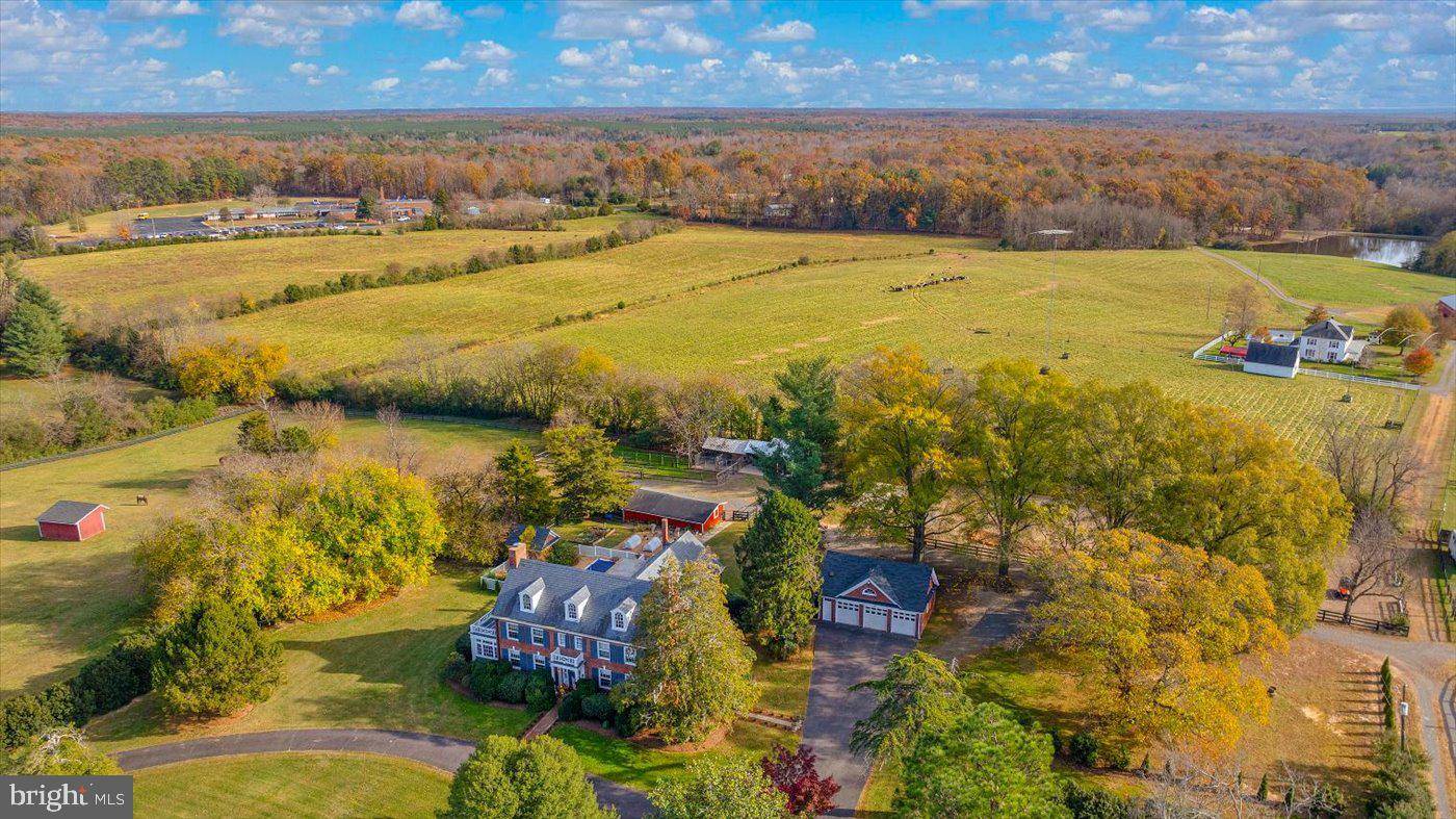 23494 VILLAGE RD, Unionville, VA 22567