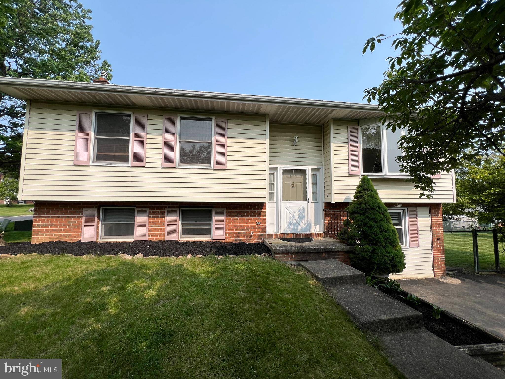 State College, PA 16801,2019 CHELSEA LN