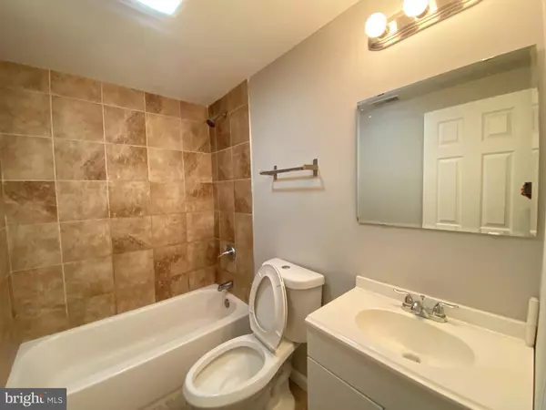 Philadelphia, PA 19121,1811 CECIL B MOORE AVE #C