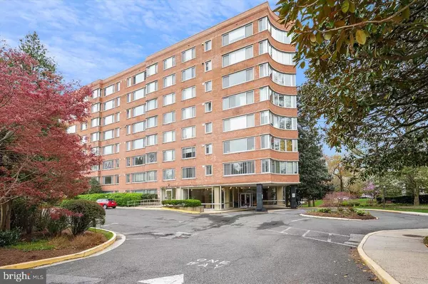 4200 CATHEDRAL AVE NW #1112, Washington, DC 20016
