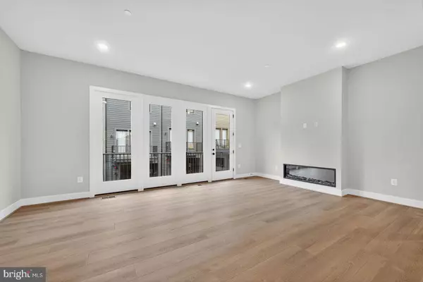 North Bethesda, MD 20852,11930 CARAVELLE LOOP