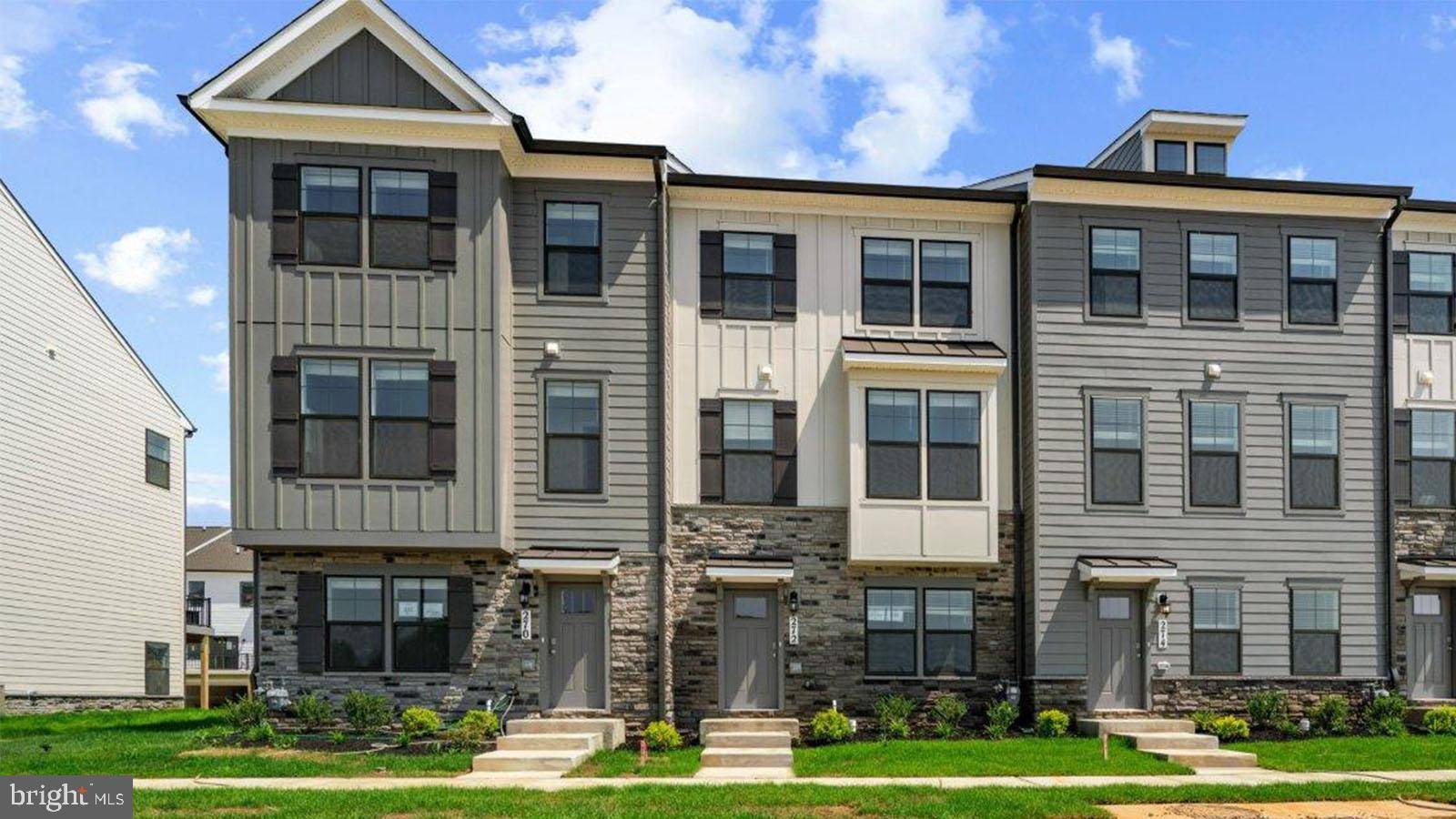 Frederick, MD 21701,736 COMPASS WAY