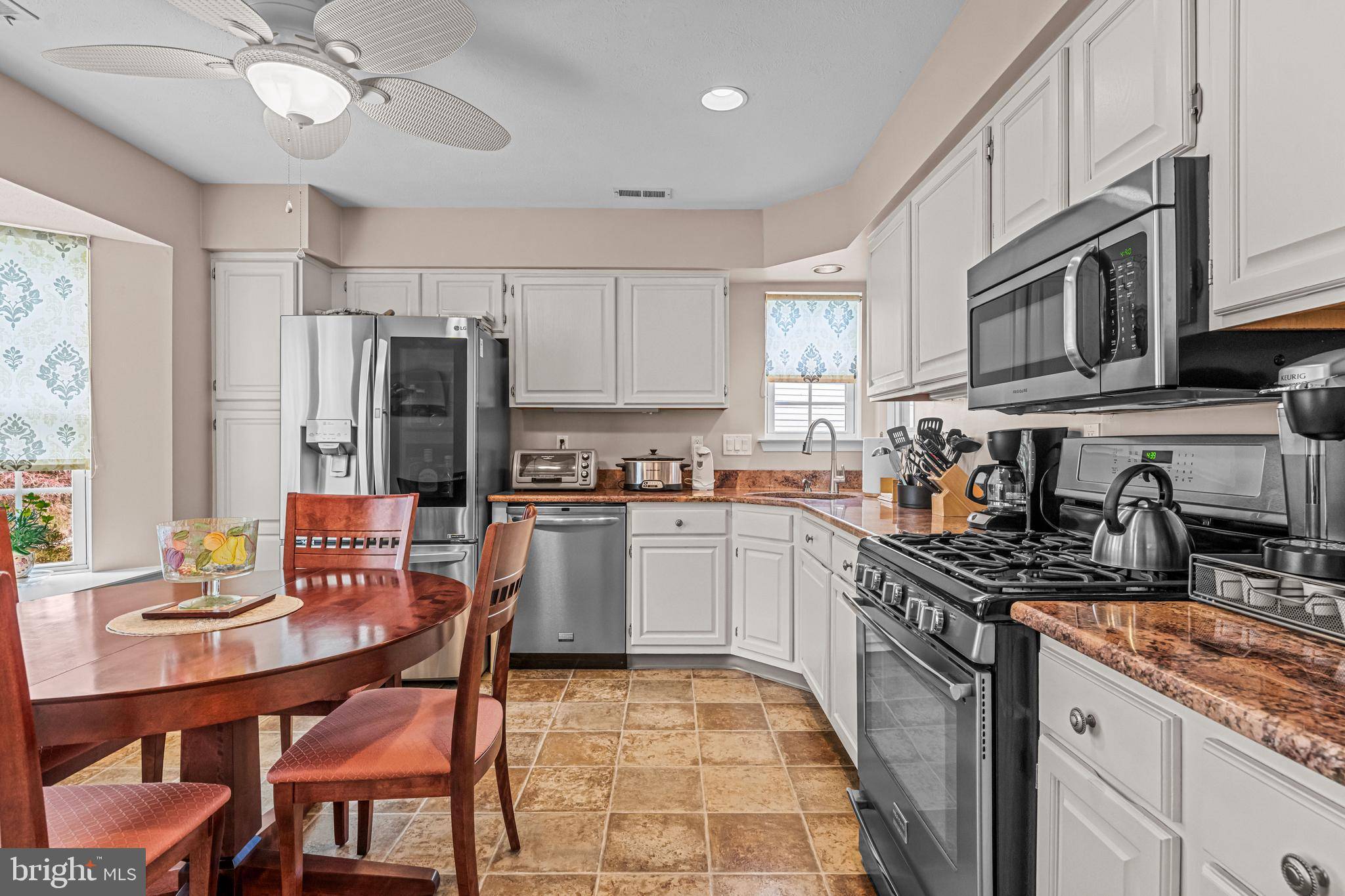 Mount Laurel, NJ 08054,927 S LARKSPUR PL