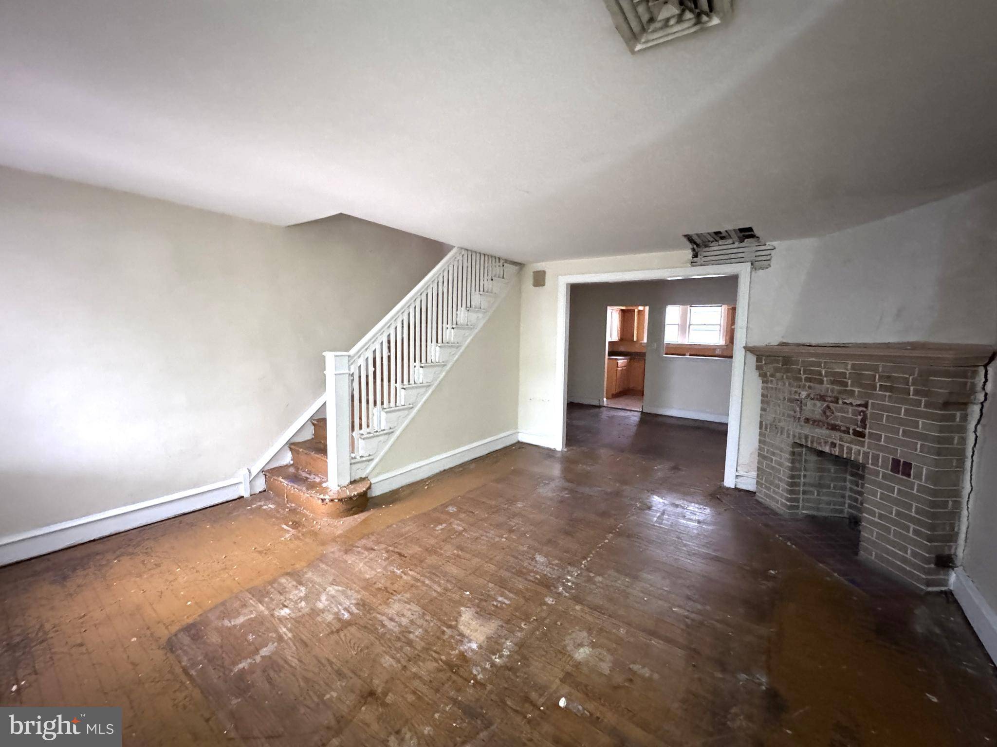 Philadelphia, PA 19142,6851 CHESTER AVE