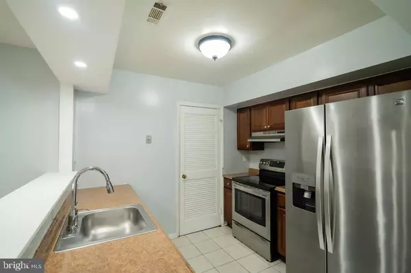 Alexandria, VA 22309,8027 CAPISTRANO PL #8C