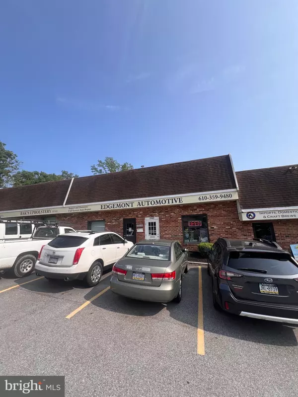 5058 W CHESTER PIKE, Newtown Square, PA 19073