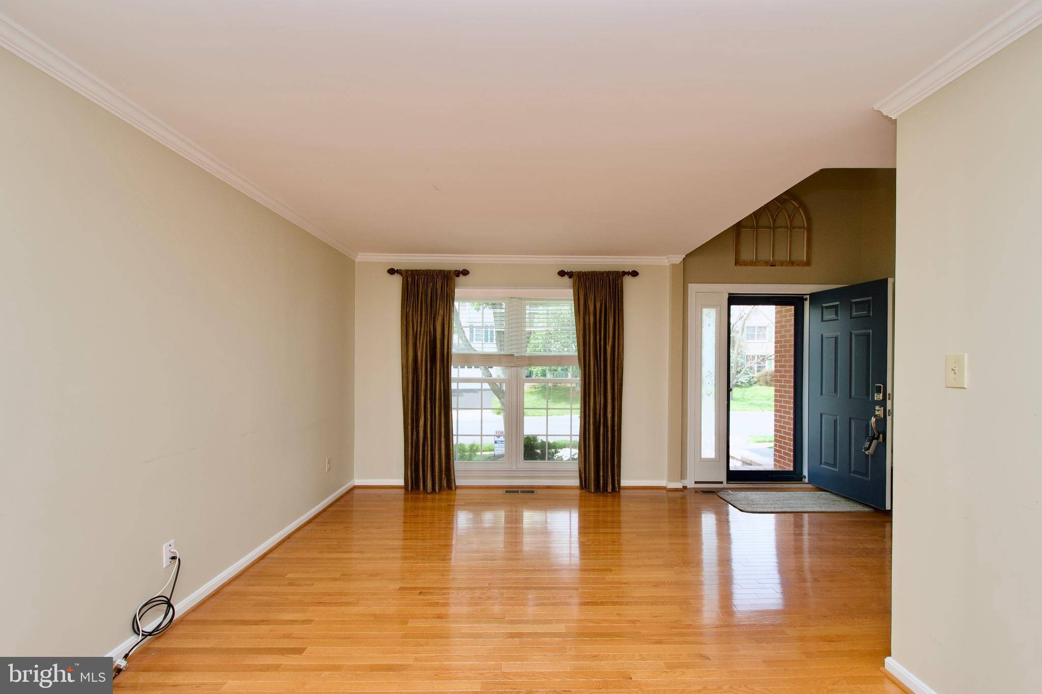 Ashburn, VA 20147,20752 DEWBERRY CT