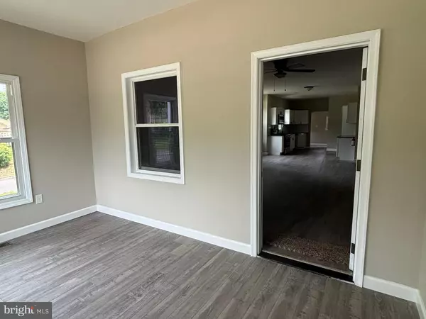 Laurel Springs, NJ 08021,503 LAUREL RD