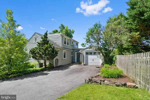 1033 LENAPE RD, West Chester, PA 19382