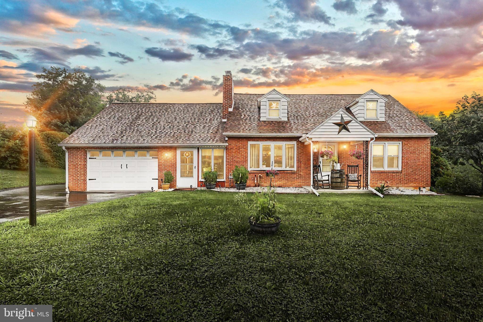 1614 SEVEN VALLEYS RD, York, PA 17408