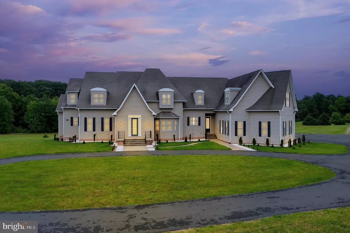 Hillsboro, VA 20132,37016 LONGMOOR FARM LN