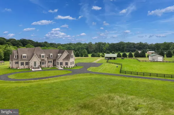 Hillsboro, VA 20132,37016 LONGMOOR FARM LN