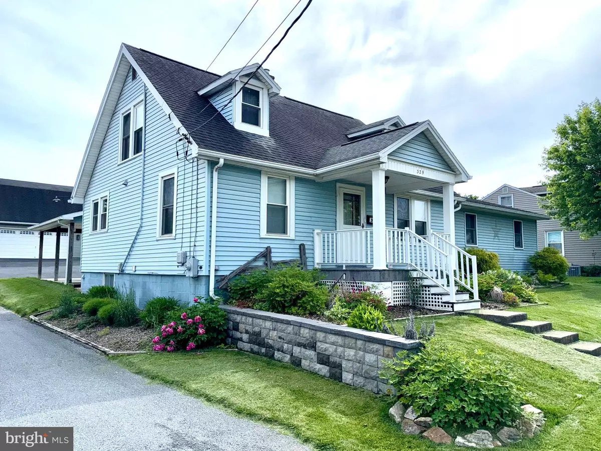 Greencastle, PA 17225,329 TYRONE STREET