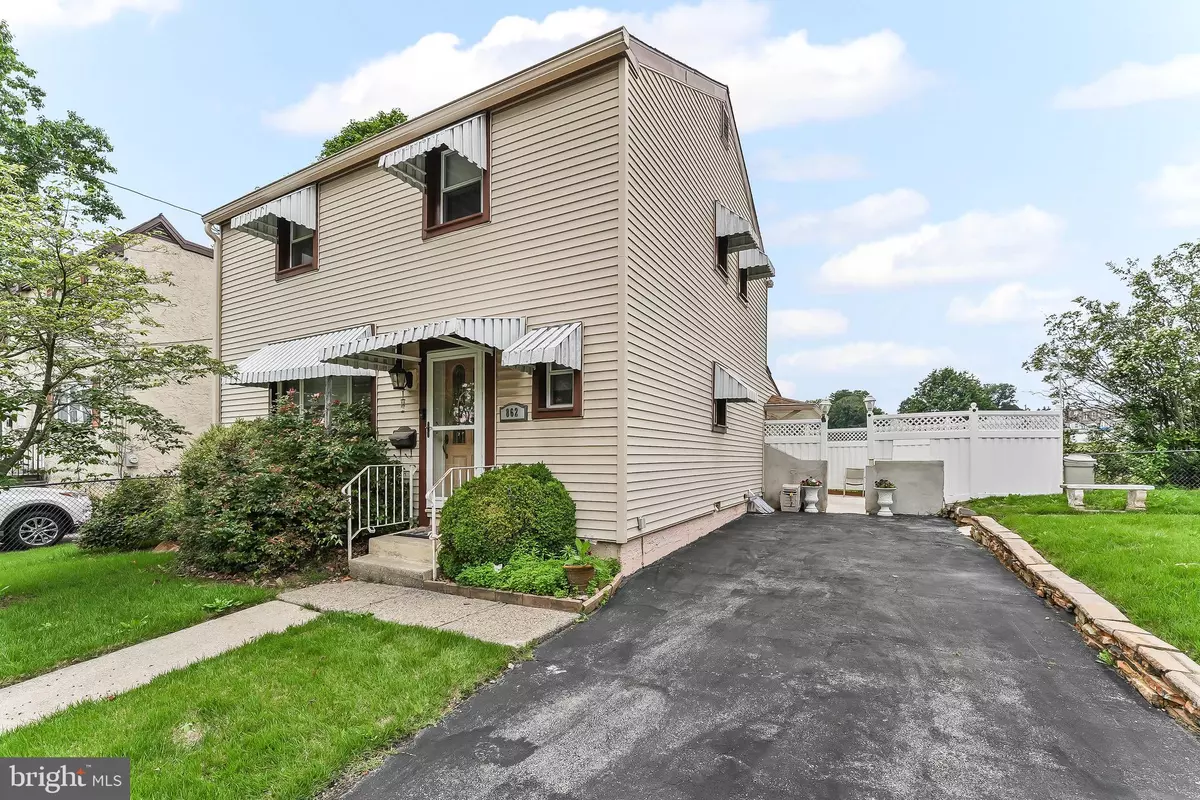 Bryn Mawr, PA 19010,862+LOT (GARAGE) PENN ST