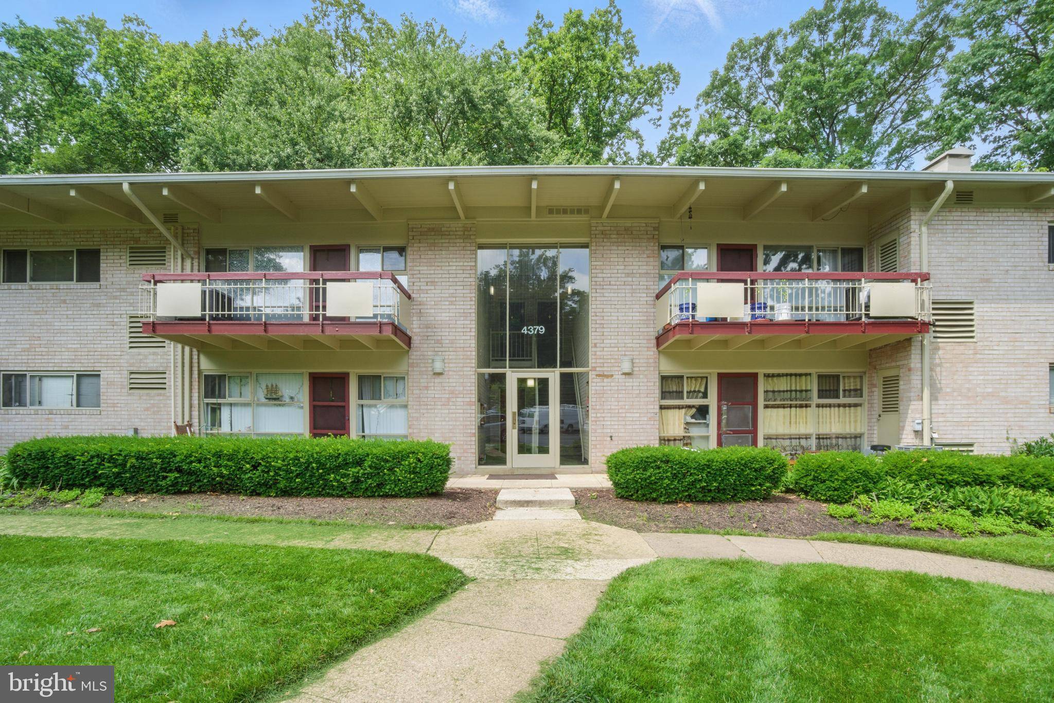 Annandale, VA 22003,4379 AMERICANA DR #201