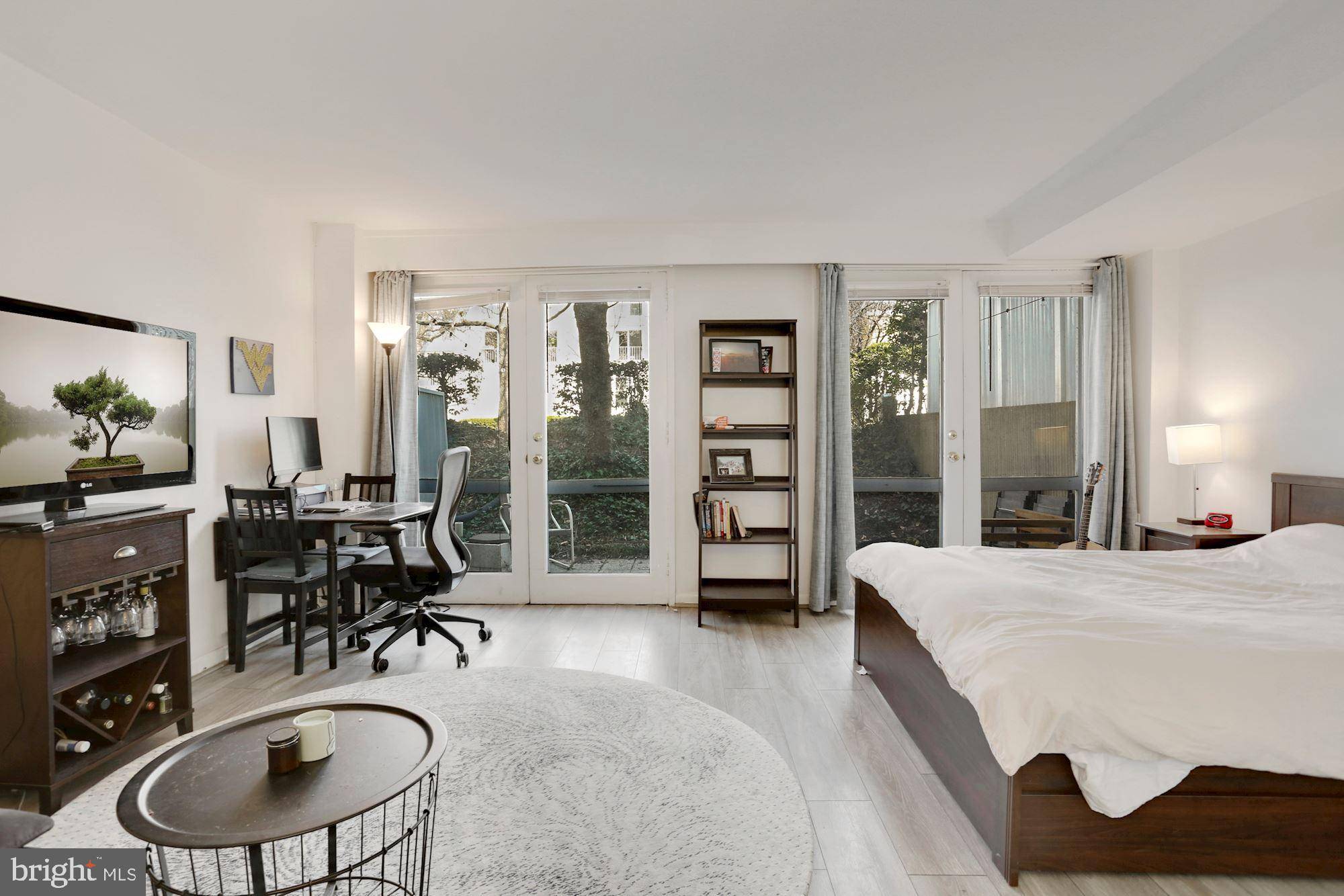Washington, DC 20024,725 DELAWARE AVE SW #218