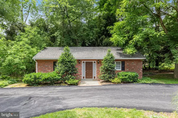 Great Falls, VA 22066,9800 ARNON CHAPEL RD