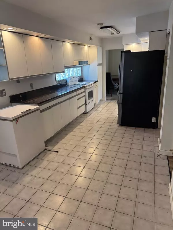 Deptford, NJ 08096,132 PETERSON BLVD