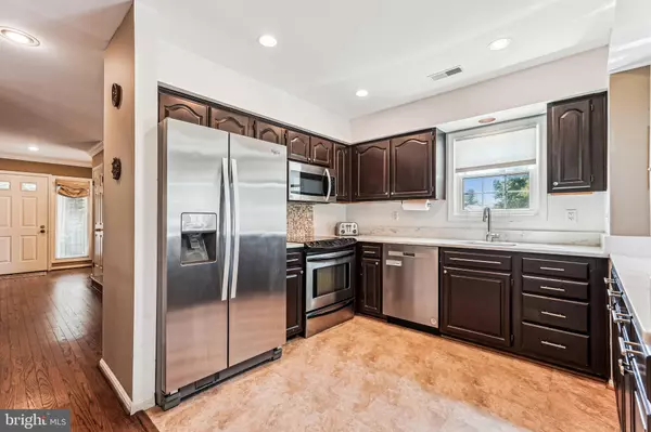 Montgomery Village, MD 20886,8615 HOLLY POND PL