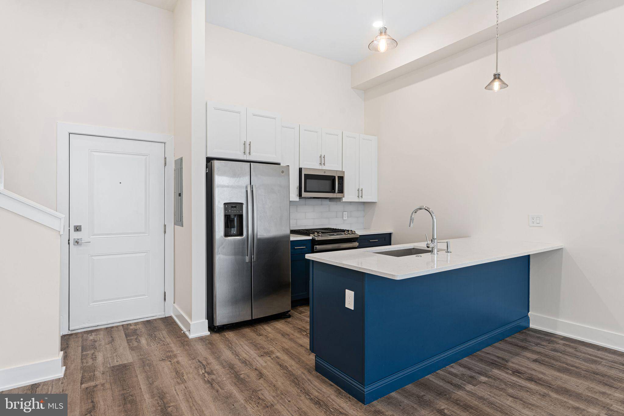 Philadelphia, PA 19123,1115 N AMERICAN ST #D4