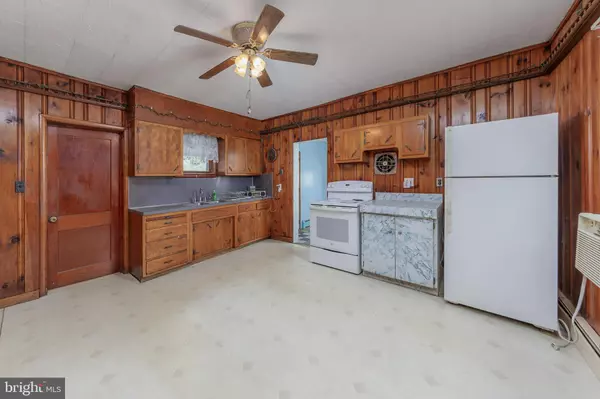 Paulsboro, NJ 08066,332 BILLINGSPORT RD