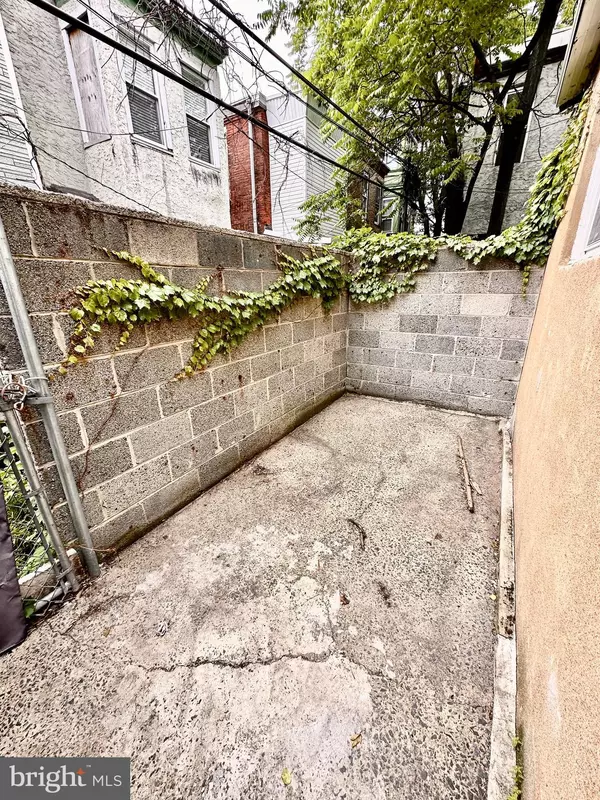Philadelphia, PA 19132,2556 N BOUVIER ST