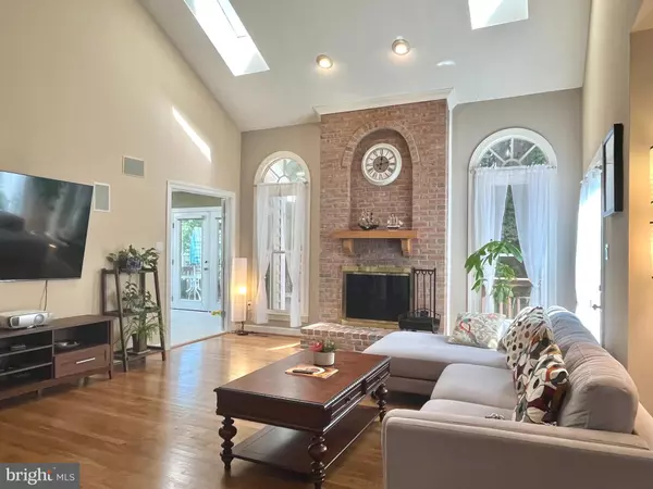 Olney, MD 20832,17717 GLOBE THEATRE DR