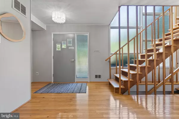 Silver Spring, MD 20903,1 SCHINDLER CT