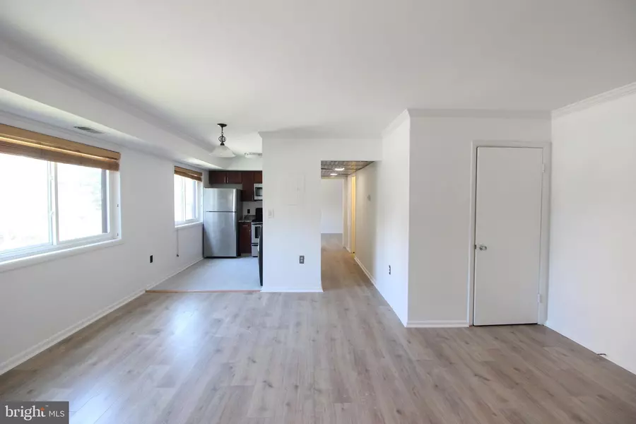 3300 S 28TH ST #301, Alexandria, VA 22302