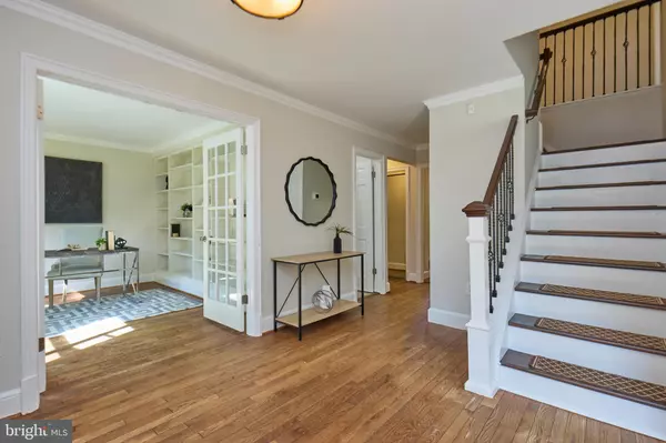 Vienna, VA 22181,2055 KEDGE DR