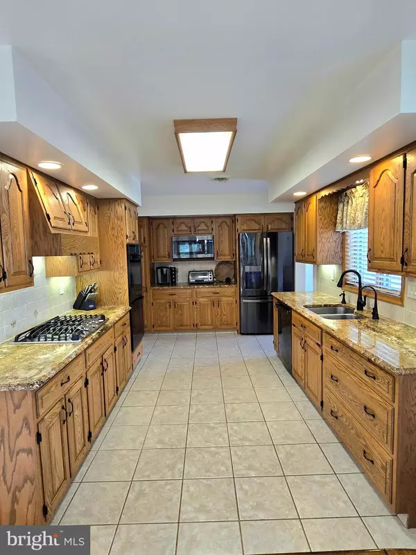 Vineland, NJ 08361,4468 GENOA AVE