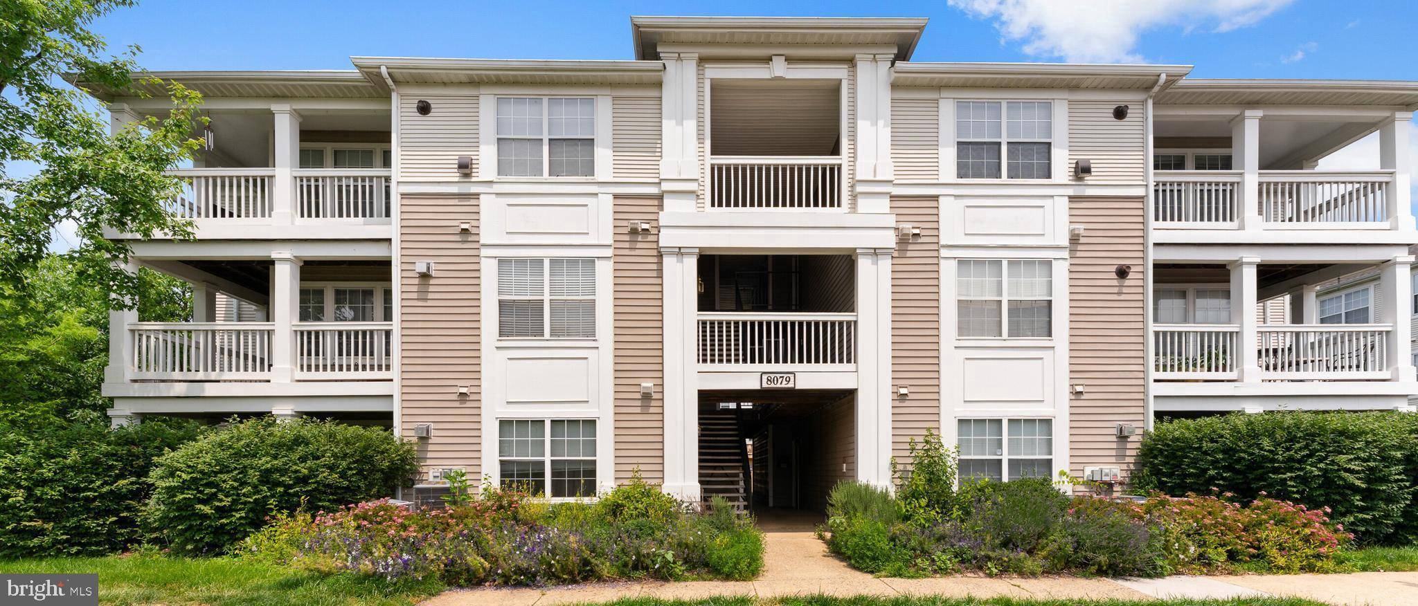 8079 LACY DR #203, Manassas, VA 20109