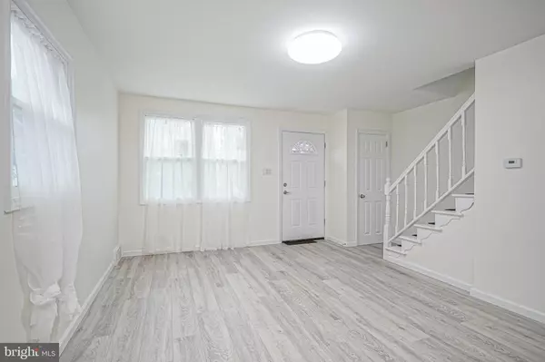 Camden, NJ 08104,3036 ESSEX RD