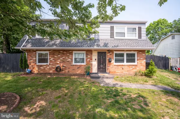 13717 GREENWOOD DR, Woodbridge, VA 22193