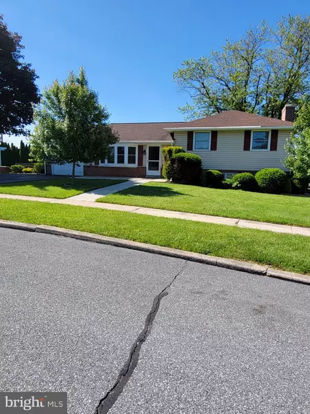 12 MORGAN CIR, Morgantown, PA 19543