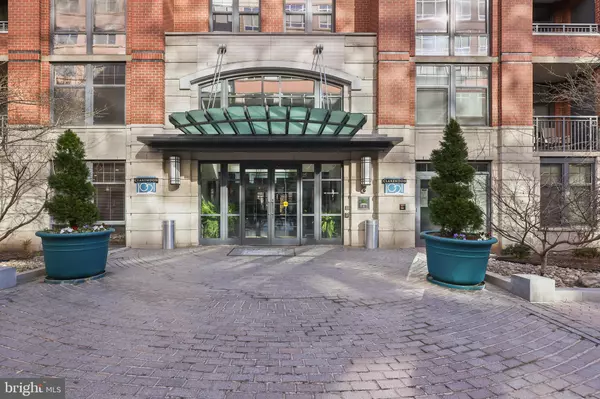 1021 N GARFIELD ST #328,  Arlington,  VA 22201