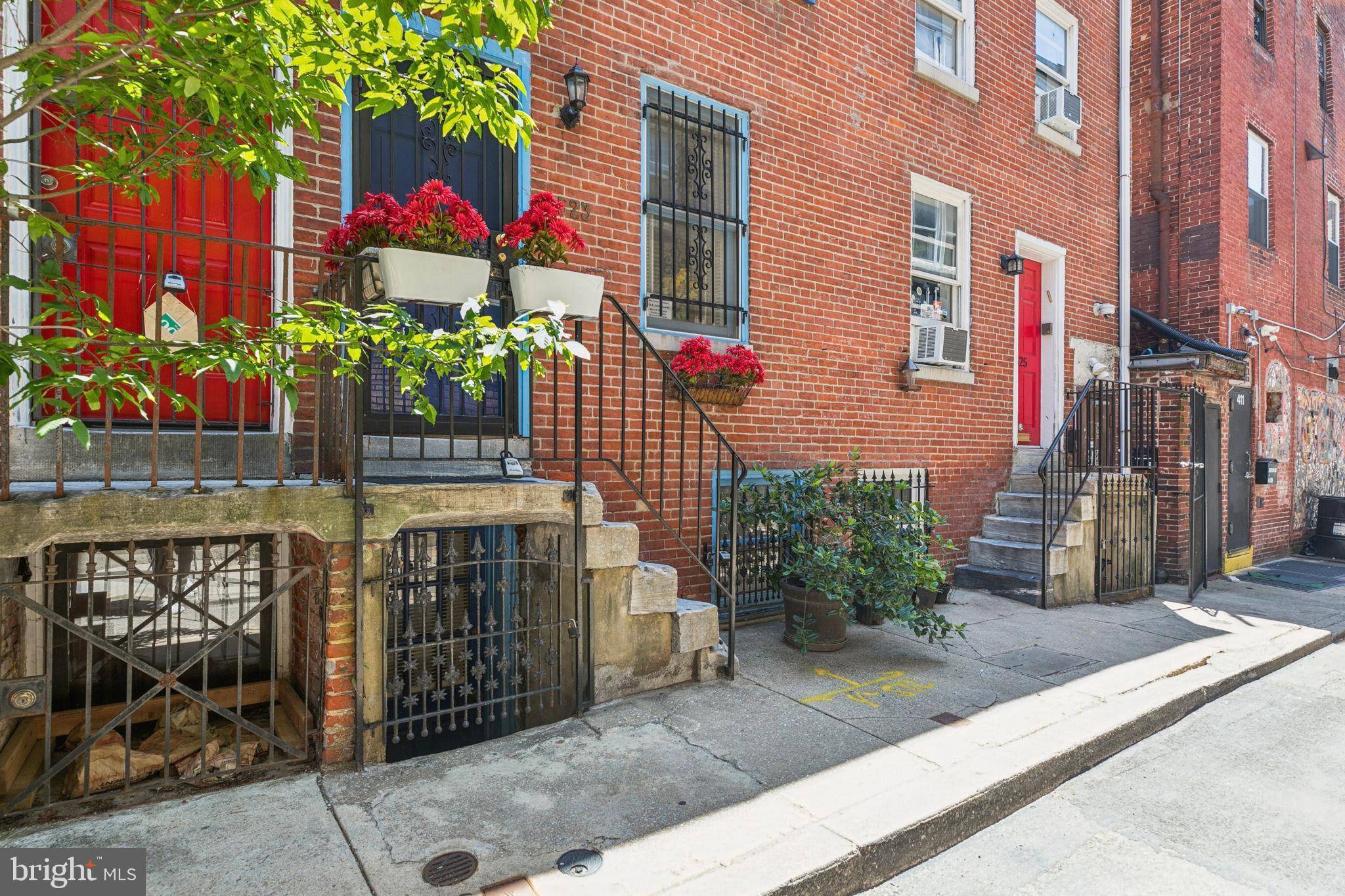 Philadelphia, PA 19147,523 S LEITHGOW ST