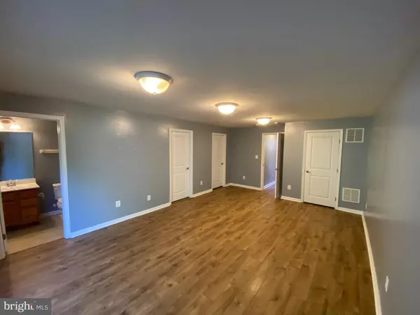 Fredericksburg, VA 22405,302 BRENTON RD