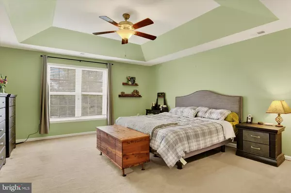 303 BROOK MEADOW DR, Mechanicsburg, PA 17050