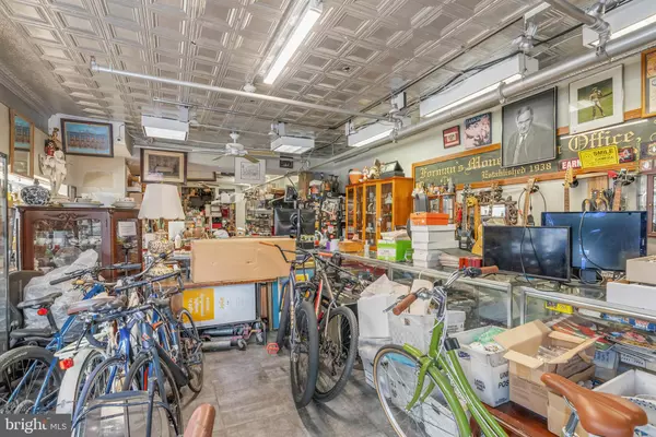 Philadelphia, PA 19147,626 S 12TH ST