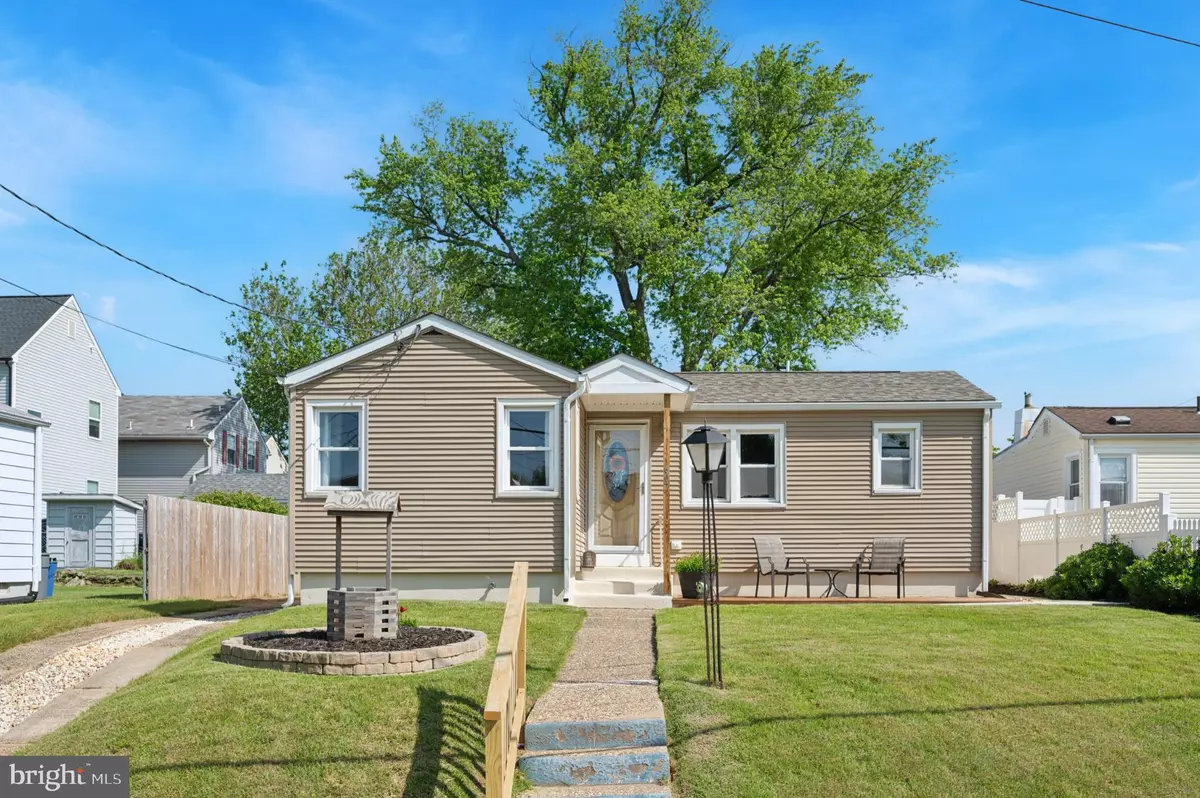 Mount Ephraim, NJ 08059,607 W WINTHROP AVE