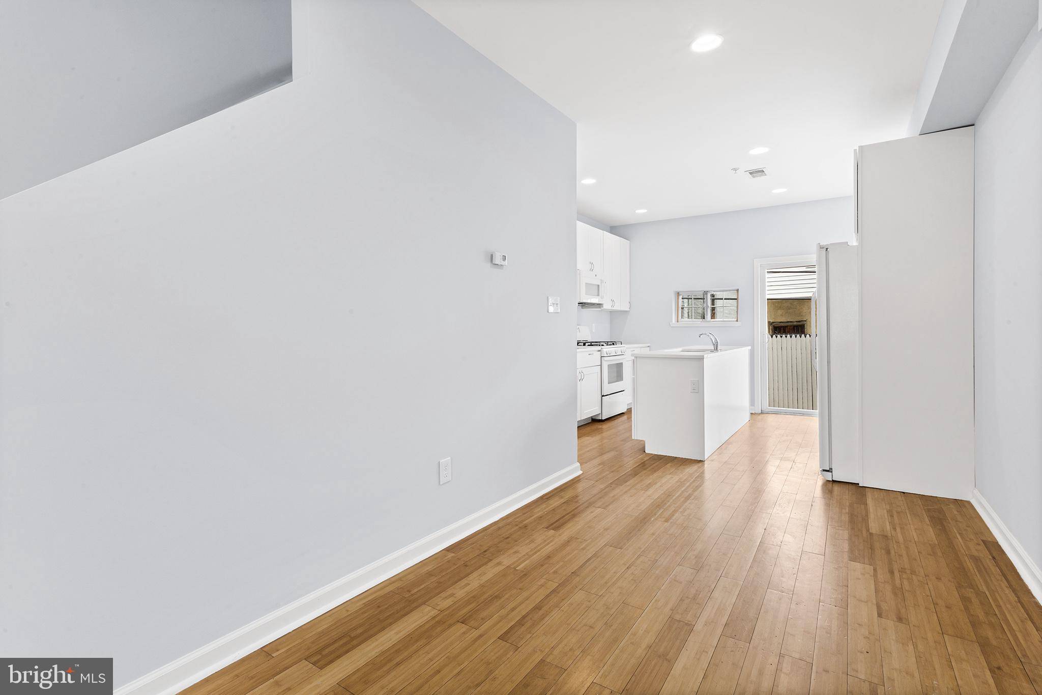 Philadelphia, PA 19146,2139 LATONA ST